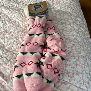 BNWT Super fuzzy warm socks for those chilly nights!
